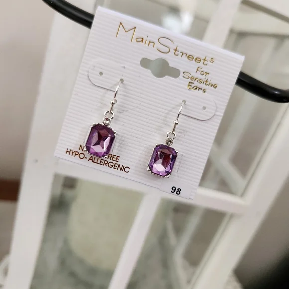 💥SALE💥Main Street, NWT,Amethyst,Dangle Earrings - Picture 3 of 3